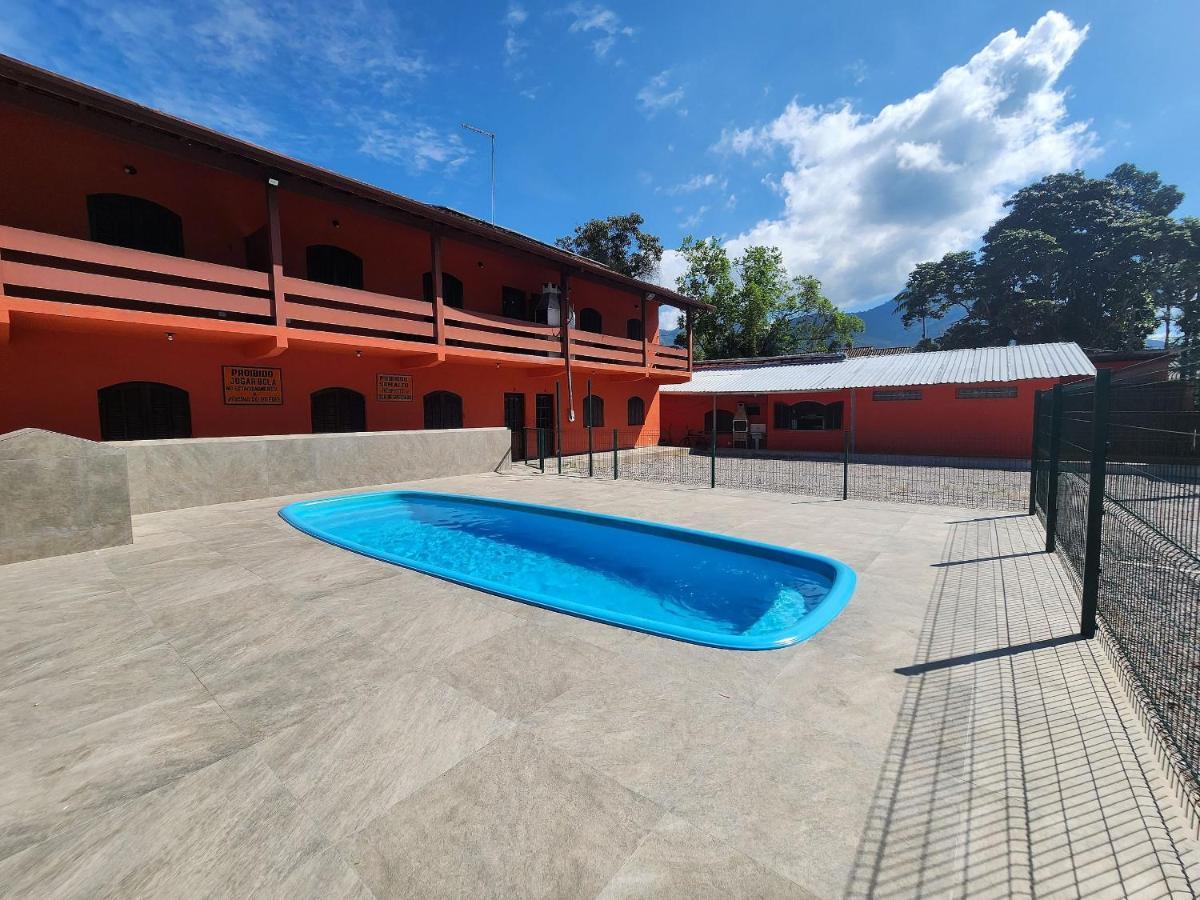 Maranduba Seaside Kitnet: Beachfront Comfort With Pool And Ac * Ubatuba